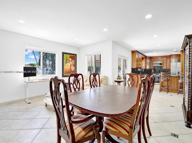 Building Photo - 5343 NW 111th Ct