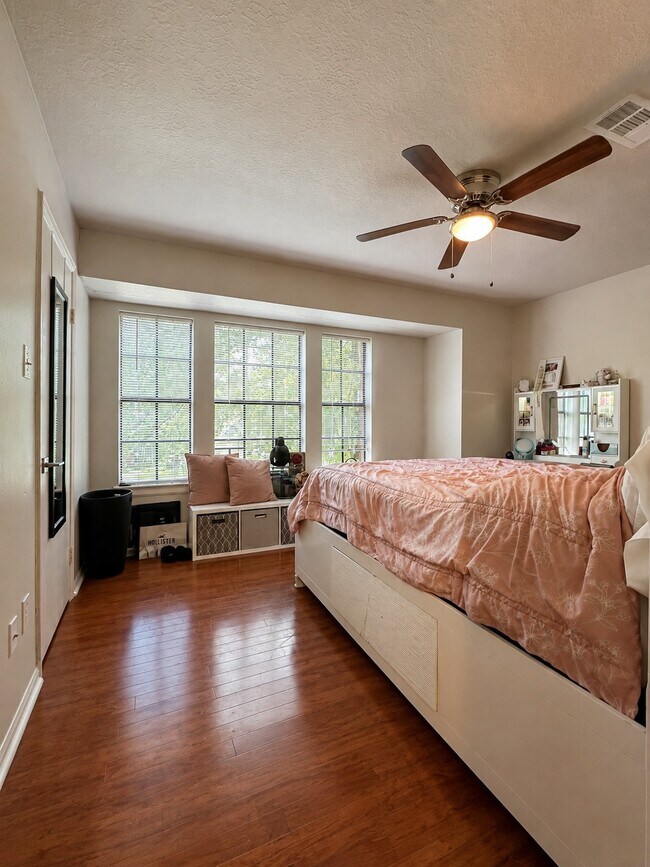 Building Photo - 63 S Stony Bridge Cir