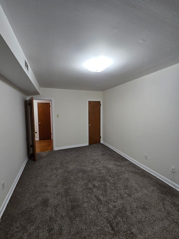Building Photo - 2101 Hartel Ave