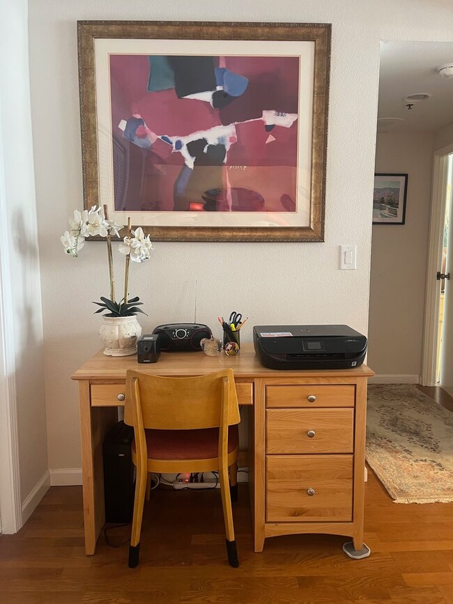 Building Photo - Elegant fully furnished one bedroom in Opera Plaza