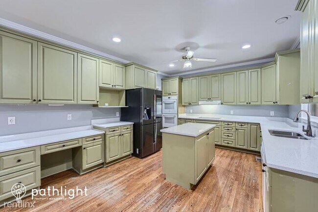 Building Photo - 5 br, 4 bath House - 1795 Millside Terrace...