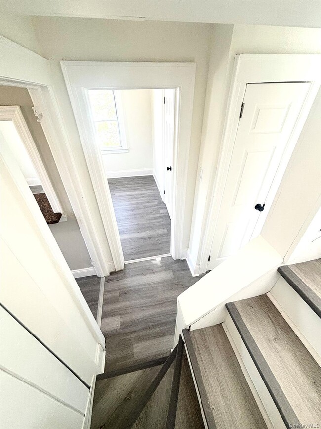 Building Photo - 66 Kenmore Rd