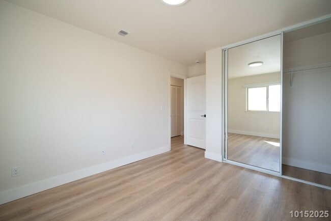 Building Photo - Available now!  Beautifully upgraded 4-bdr...