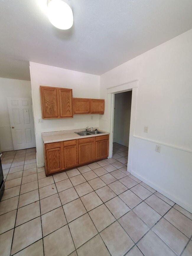 Interior Photo - 2002 57th St. (8 Unit)