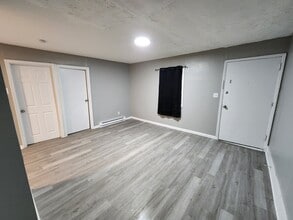 Building Photo - 1422 Bancroft St