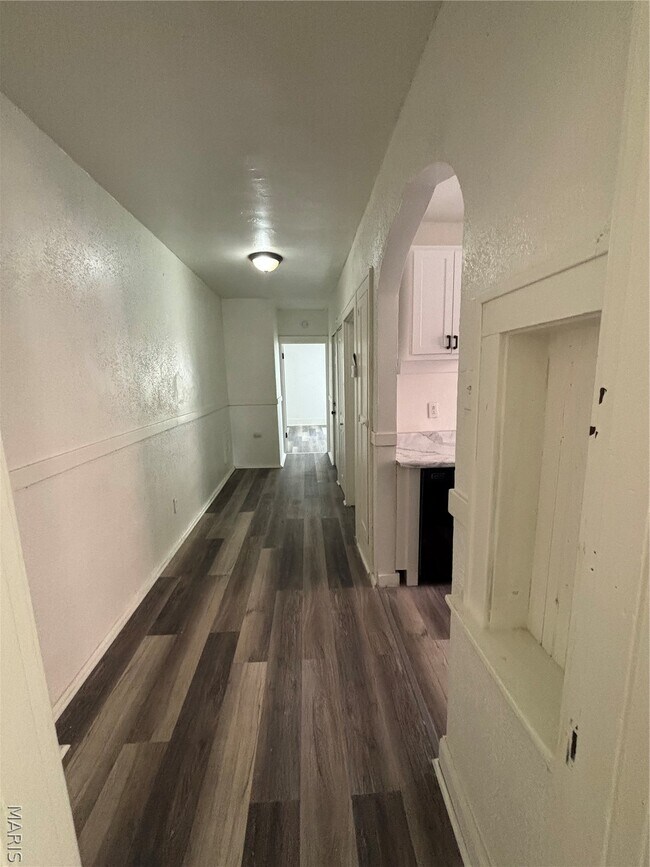 Building Photo - 6037 W Florissant Ave