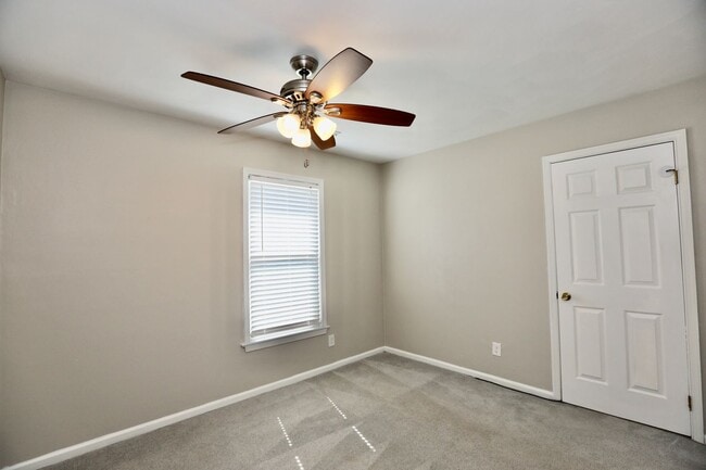 Building Photo - Ranch Home - Red Mill Farm - Available 11-...