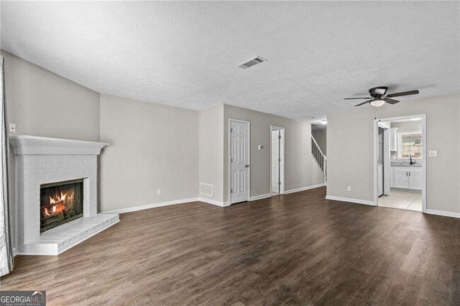 Building Photo - 2828 Webb Bridge Rd