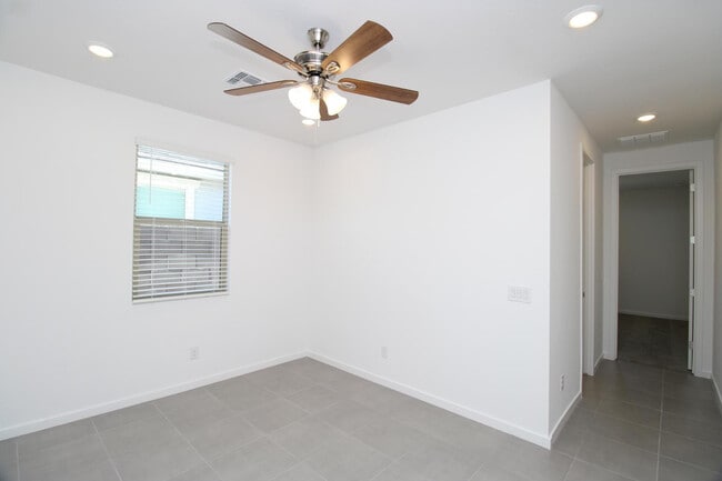 Building Photo - 16067 W El Cortez Pl