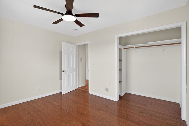 Building Photo - 2230 Sol St