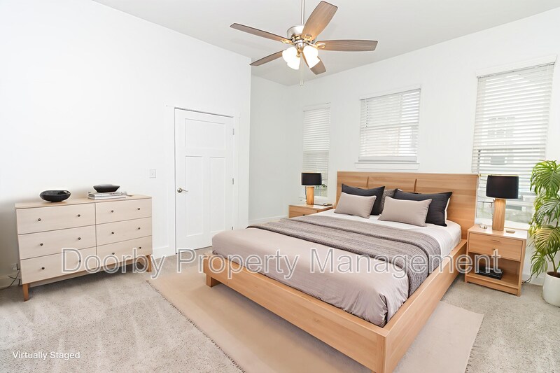 Building Photo - 2012 E 12th St