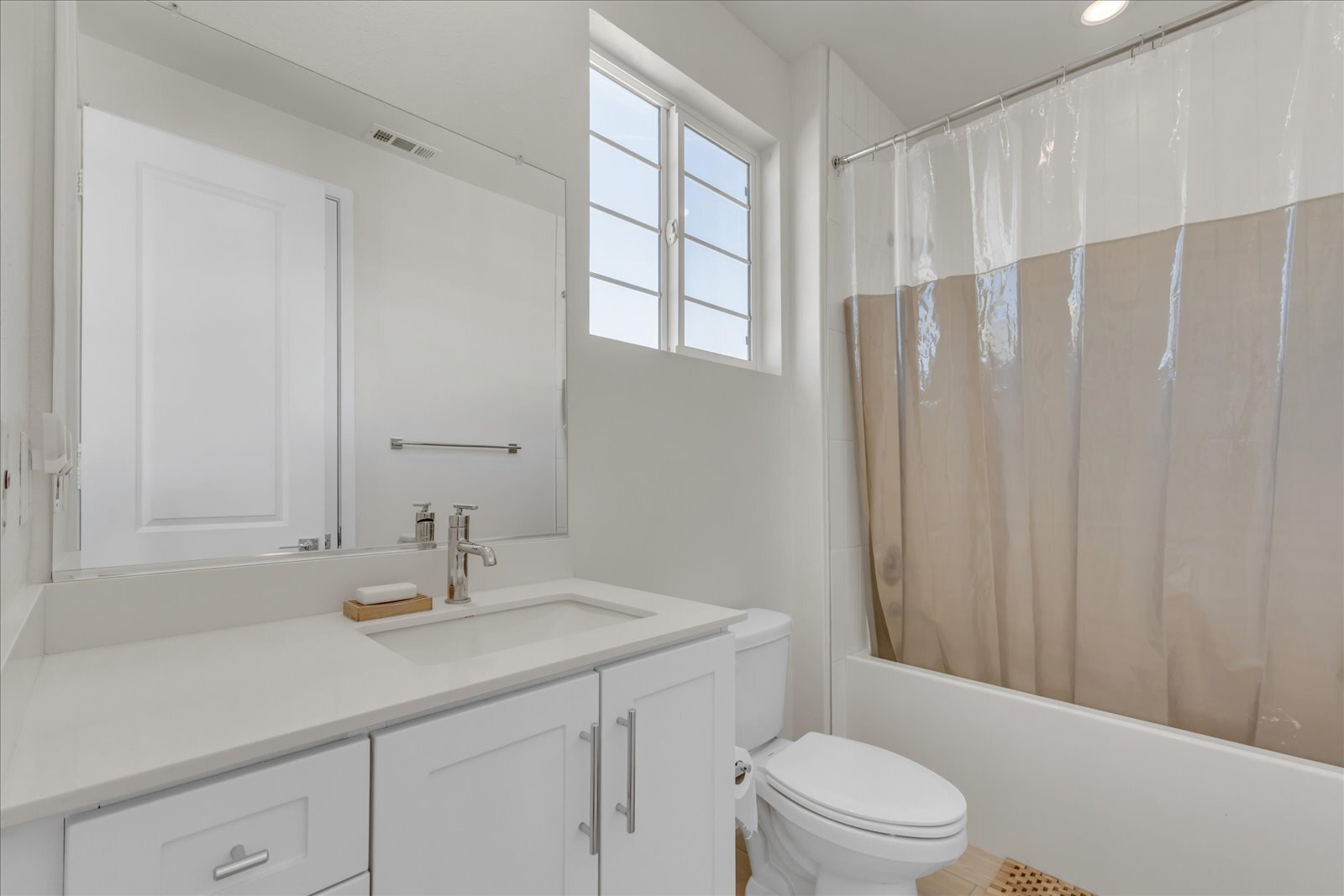 Building Photo - 27116 Valley Oak Pl