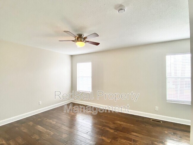 Building Photo - 710 Prince Ct