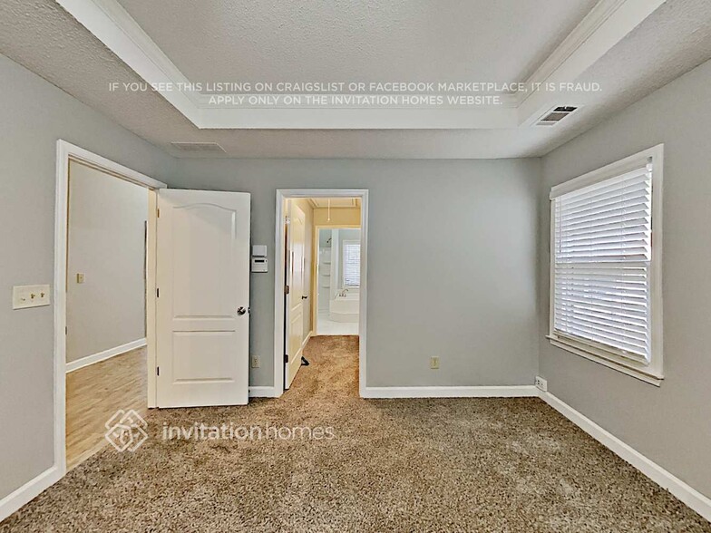 Building Photo - 580 Thornbush Trce