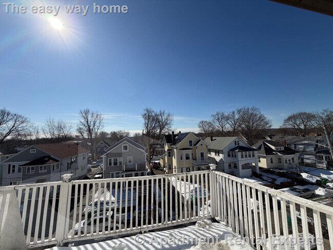 Building Photo - 110 Sharon St