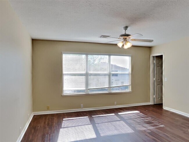 Building Photo - 18322 Valiant Brook Ct