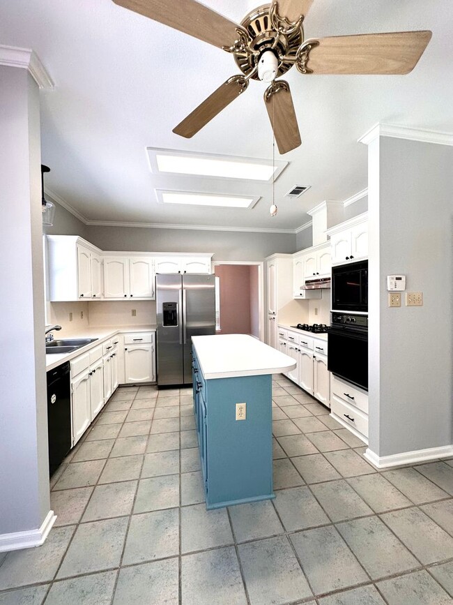 Building Photo - 11821 Thornberry Ln