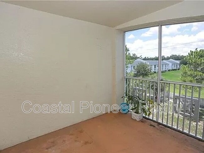 Building Photo - 5035 Sunridge Palms Dr