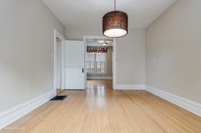 Building Photo - 420 7th Ave
