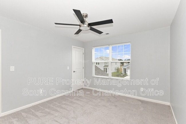 Building Photo - 484 Pender Woods Dr