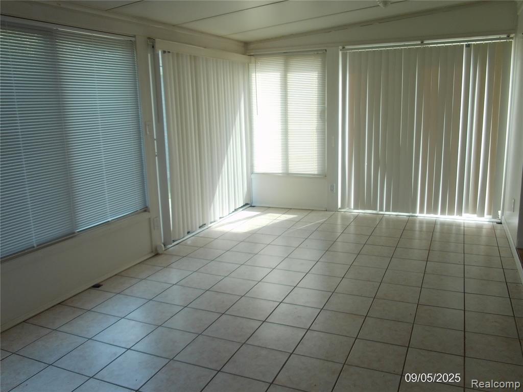Building Photo - 38732 Monterey Dr