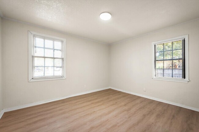 Building Photo - 981 McTyre Ct