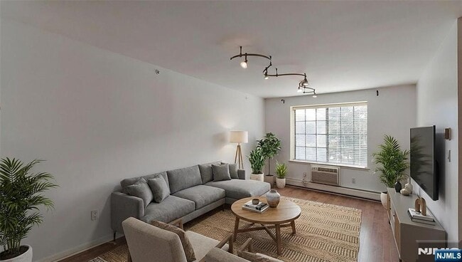 Building Photo - 1412 Faulkner Ct