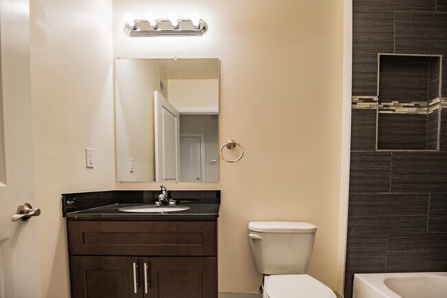 Building Photo - 1619 Ogden St