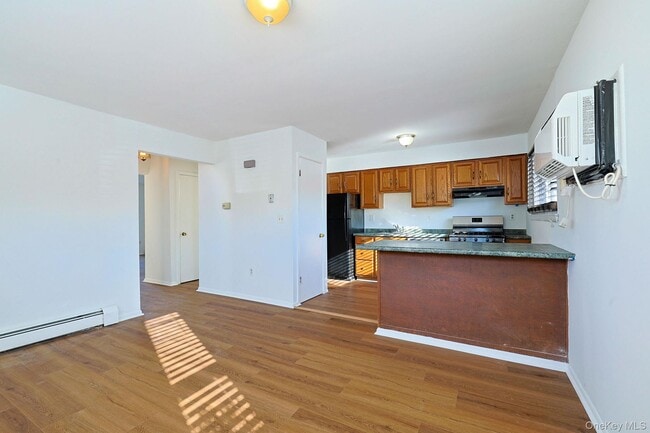 Building Photo - 25 Pierces Rd