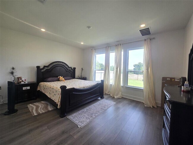 Building Photo - 124 Ribera Dr