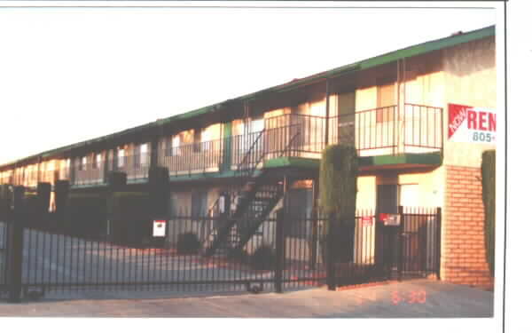 Primary Photo - Hillhouse Apartments