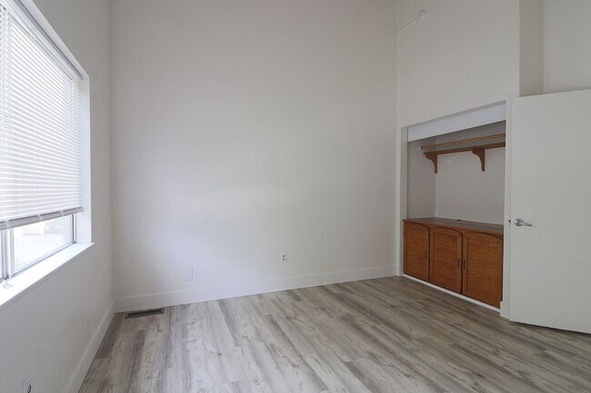 Building Photo - 3 Condor Cir