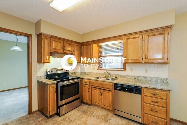 Building Photo - 3 Bedroom Pet-Friendly Home in Olathe, KS ...