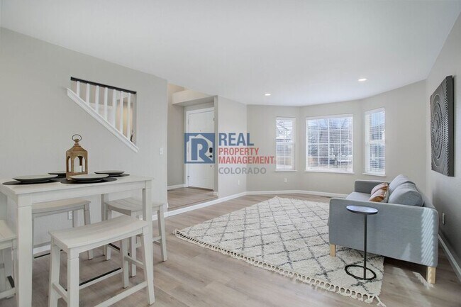 Building Photo - 5934 Instone Cir