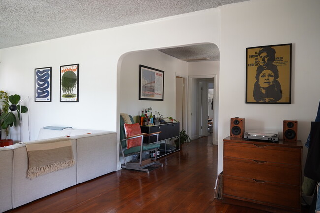 Building Photo - 3729 Boyce Ave