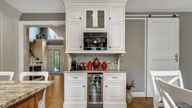 Building Photo - 151 Chardonnay Dr