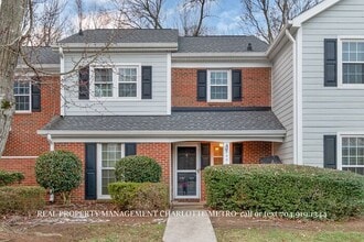 Building Photo - Charming Condo in Prime South Charlotte Location!