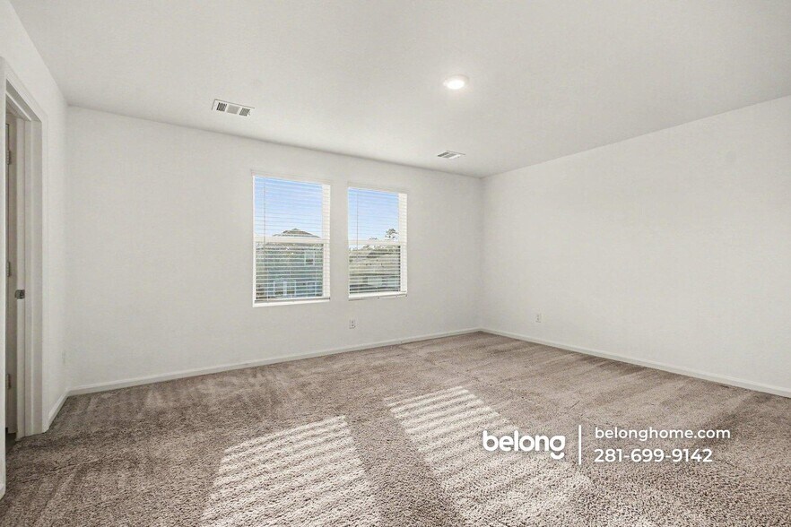 Building Photo - 10007 Yellow Bell Dr