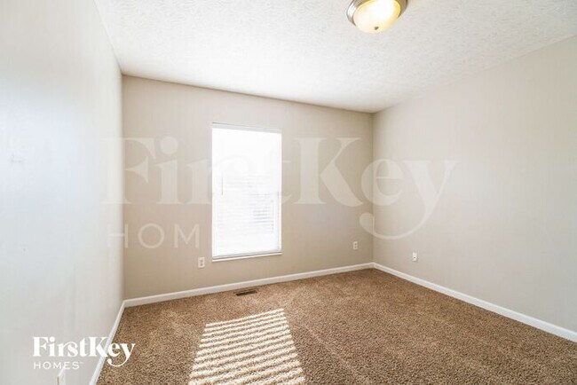 Building Photo - 6626 Thistle Grove