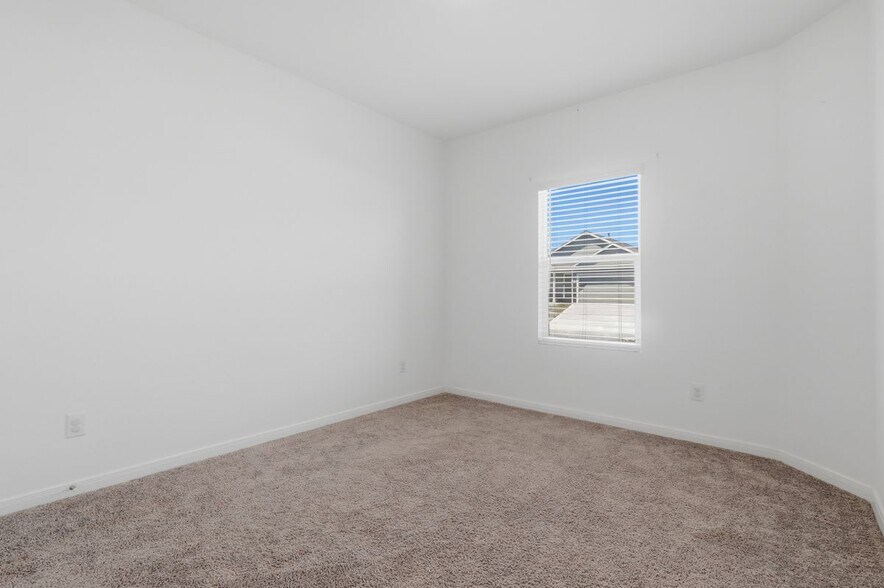 Building Photo - 12914 Rosemary Bnd