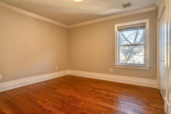 Building Photo - 40 Grant St