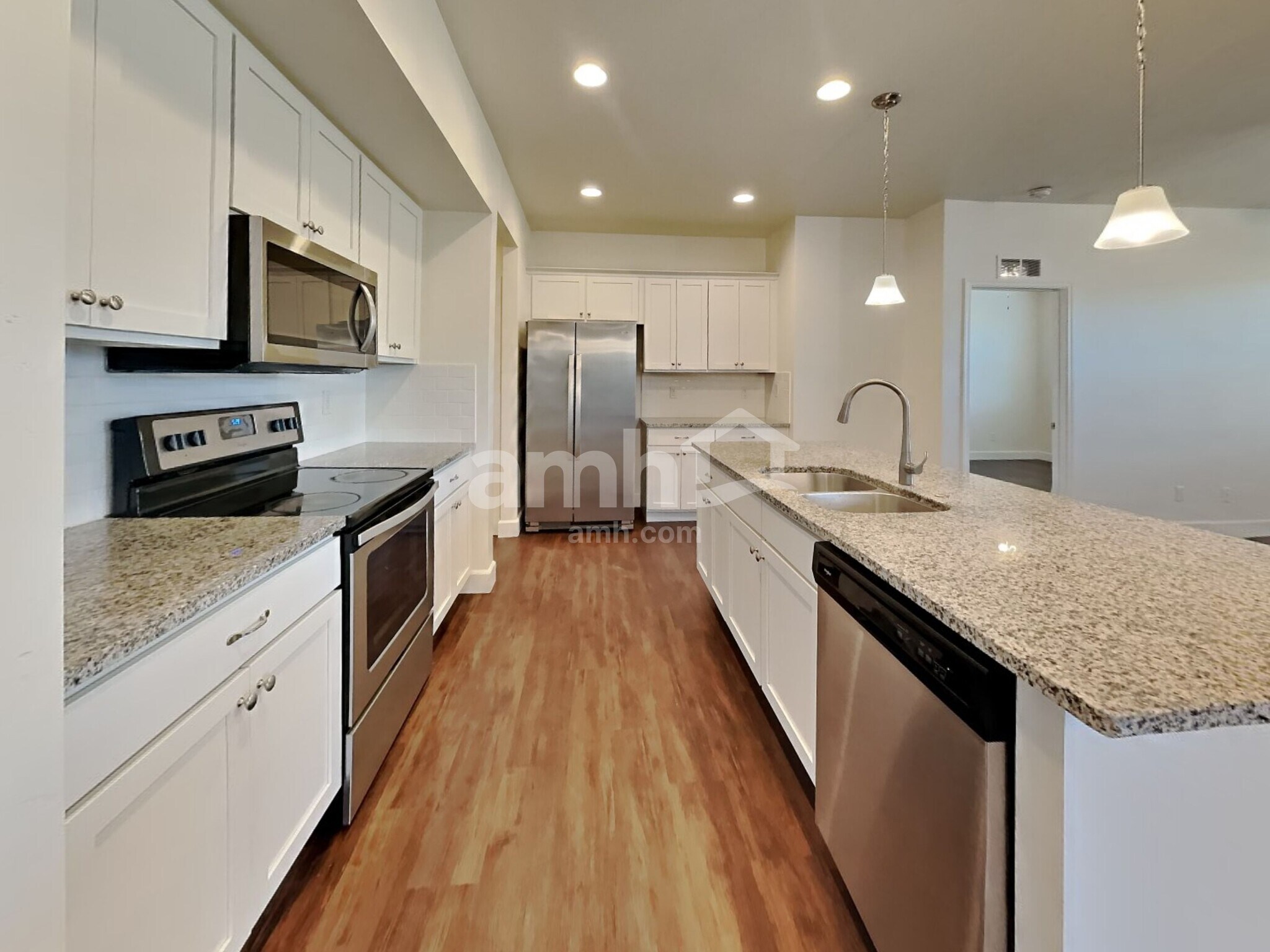 Building Photo - 275 E Sicily Dr