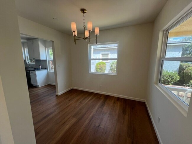 Building Photo - 6557 McLennan Ave