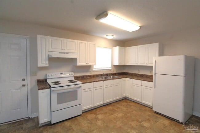 Building Photo - 4848 Eva Dr