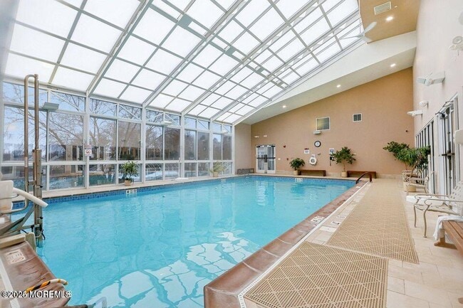 Building Photo - 49 Baltusrol Dr