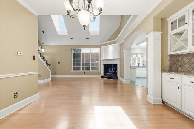 Building Photo - 5518 Australia Ct