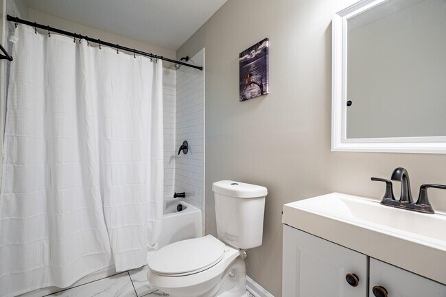 Building Photo - THE CORVAIR l Gorgeous Atlanta House, Close to Parks & Amenities