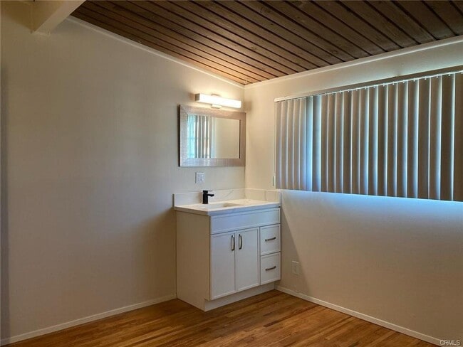 Building Photo - 16919 Daphne Ave