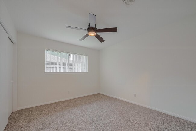 Building Photo - 605 Sorrento Dr