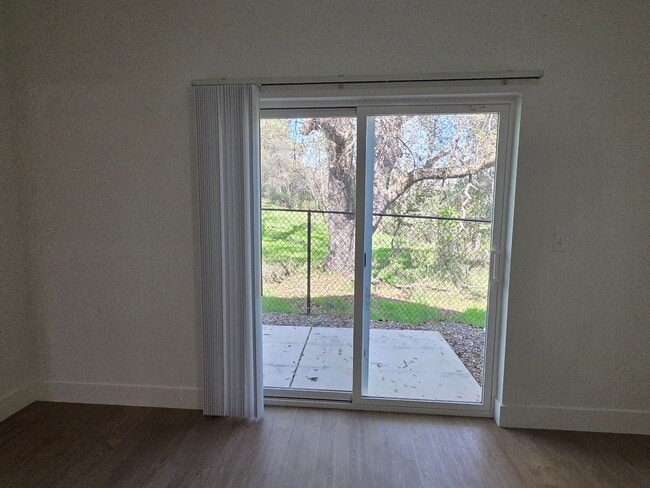 Building Photo - Brand New Build on Old Alturas - ALL Electric with City of Redding Solar!